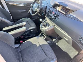 Citroen Grand C4 Picasso 2011