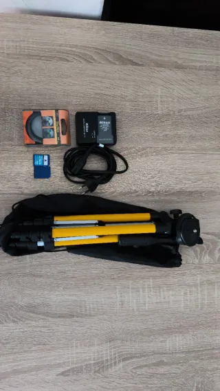 Nikon D3000 y Objetivos 18-55mm y 70-200mm