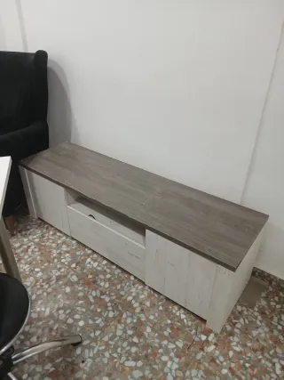 Cajonera con tapizado negro