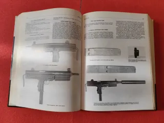 Tre libri armi militari