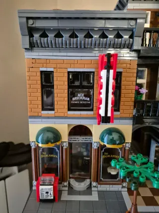 Lego 10246 Ufficio del Detective completo