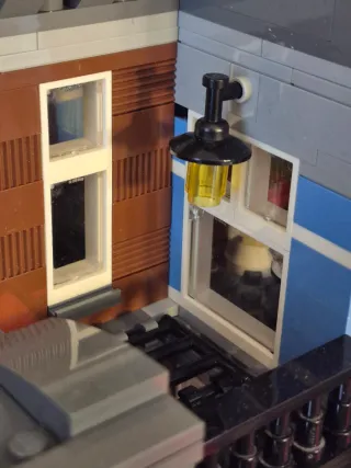 Lego 10246 Ufficio del Detective completo