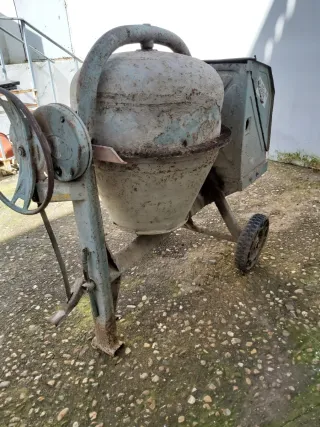 Hormigonera Umacon 160 L