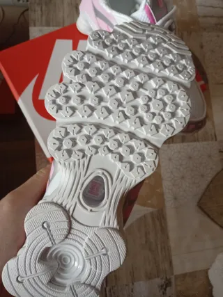 Zapatillas Nike Shox Mujer Rosa y Blanco