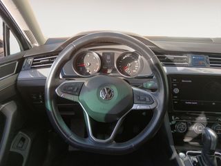 Volkswagen Passat Executive