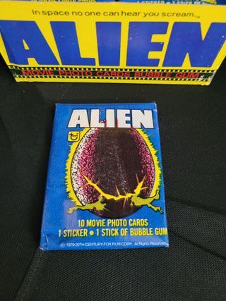 ALIEN VINTAGE TOPPS TRADING CARDS 1979