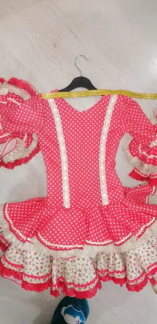 Se acerca la Feria Precioso traje niña