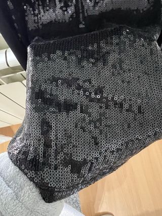 Vestido fiesta negro con transparencias