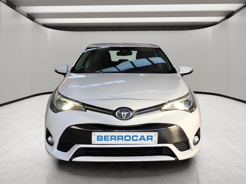 Toyota Avensis 2016, foto 6