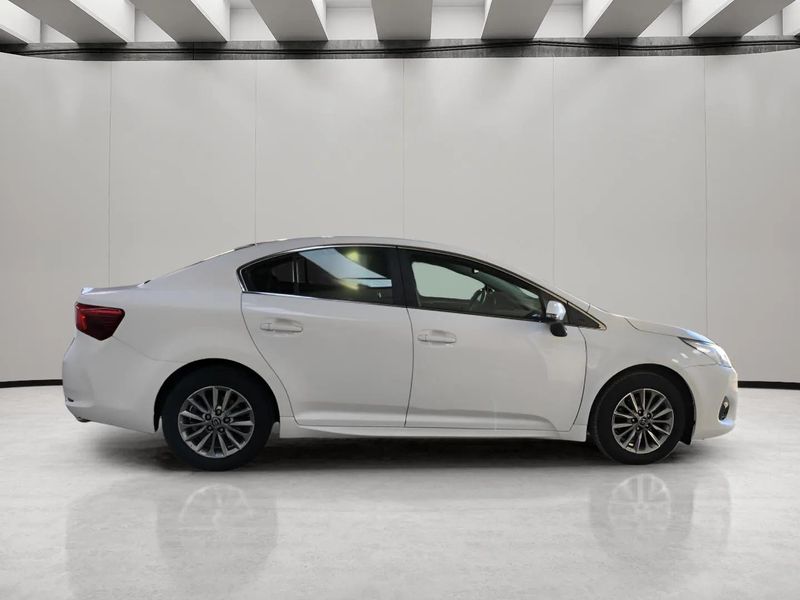 Toyota Avensis 2016, foto 7