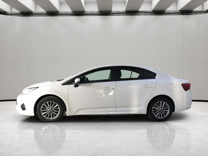 Toyota Avensis 2016, foto 9