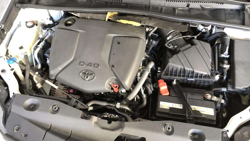 Toyota Avensis 2016, foto 18