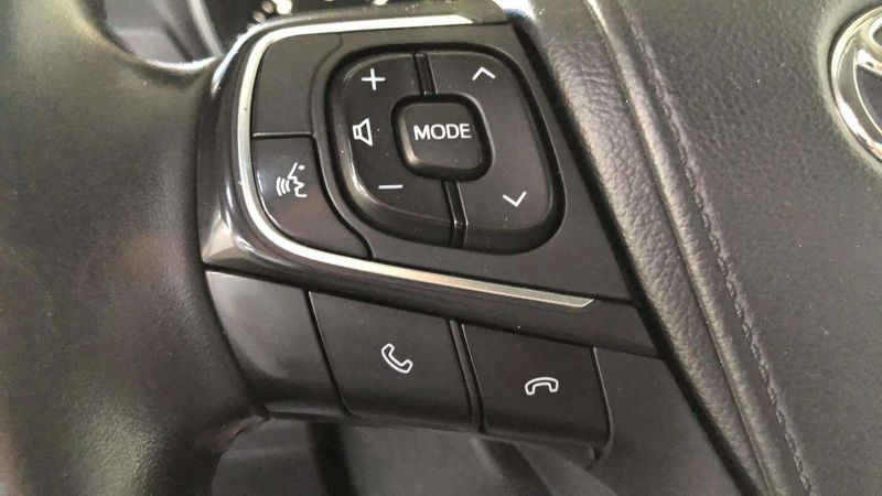 Toyota Avensis 2016, foto 21