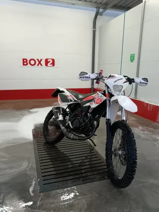 Beta RRT 2015 Enduro Roja y Blanca