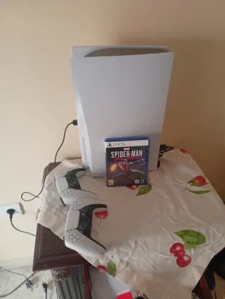 Consola PS5 Edición Estándar + Spider-Man