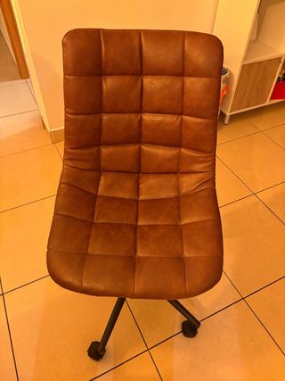 Silla de escritorio marrón