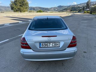 Mercedes-Benz Clase  E 320 cdi  año 2004