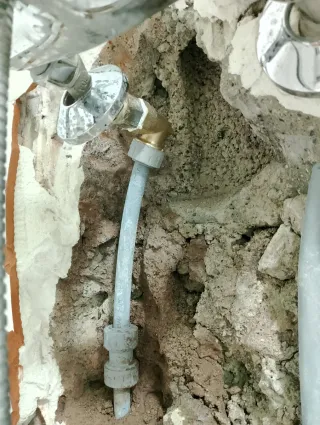 Trabajo de fontanero y pintor