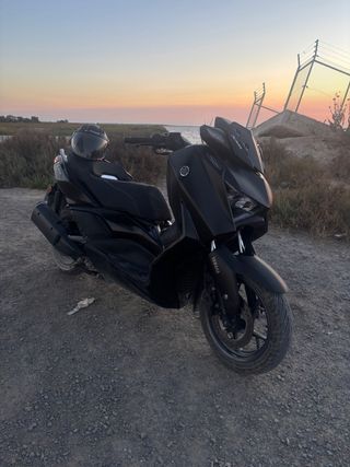 Yamaha XMAX 300 Negra