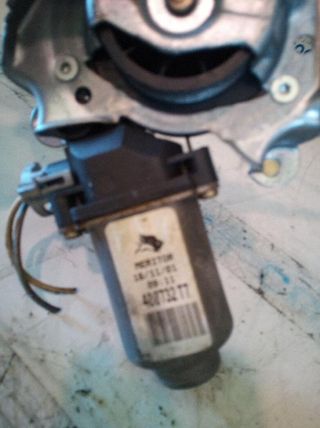 96913 8200188551 elevalunas del der renault kangoo