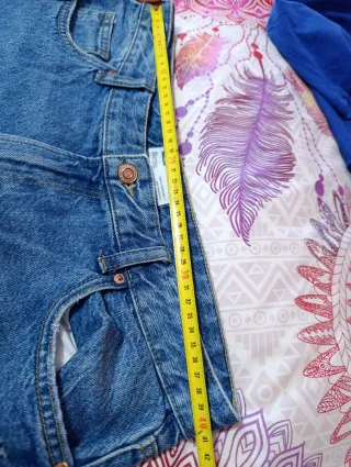 Conjunto Camiseta y Vaqueros Mujer