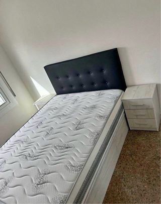 Liquidación:canapés y colchones armarios y sofas?