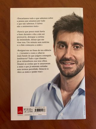 A Persistência da Memória (Portuguese Edition)