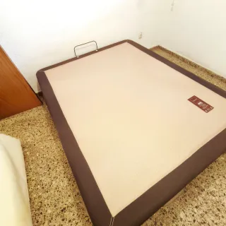 Cama y colchón LOMONACO beige/marrón cuero