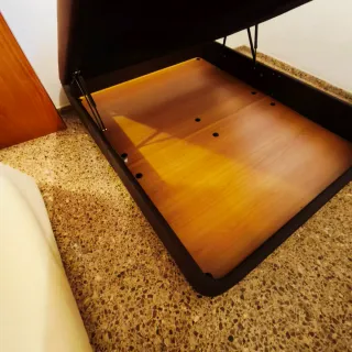 Cama y colchón LOMONACO beige/marrón cuero