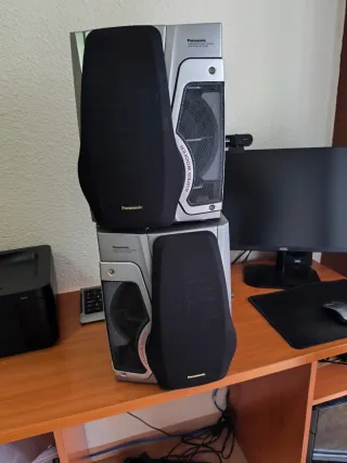 Altavoces Panasonic Plata y Negro