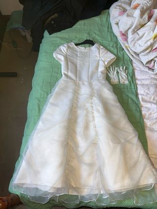 Vestido comunión blanco con chaquetilla y guantes
