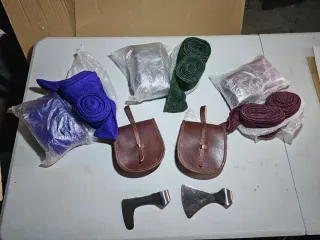 Vendajes, Hachas y bolsos vikingos