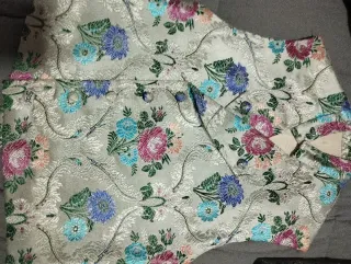 Chaleco fallero bordado floral plata