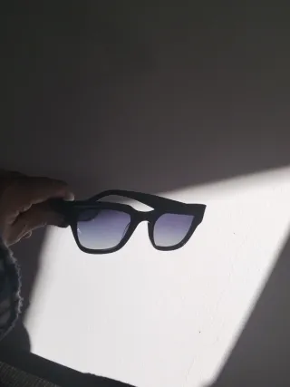 Gafas de sol Hugo Conti Guess negras