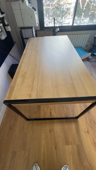 Mesa comedor madera y pie hierro negro