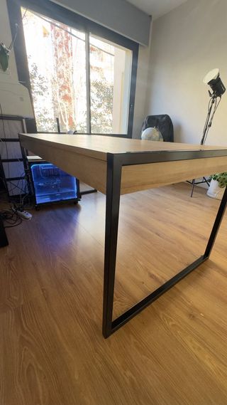 Mesa comedor madera y pie hierro negro