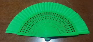 Abanico verde decorado