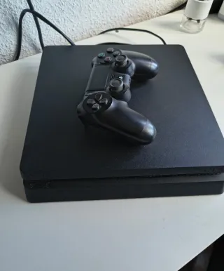 PS4 Slim 1TB con muchos Juegos