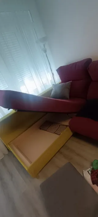 Sofá Chaise Longue grande!!Morado y verde pistacho