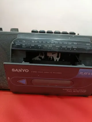 Radio Cassette Sanyo Negro