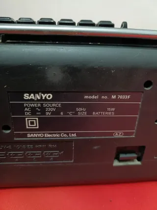 Radio Cassette Sanyo Negro