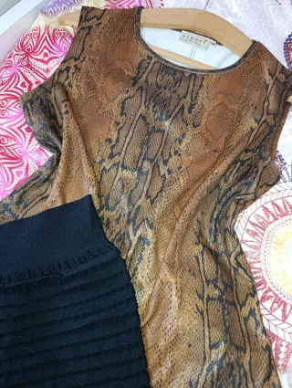 Conjunto Top Animal Print y Falda Negra
