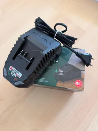 Taladro atornillador percutor recargable Parkside