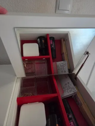 Tocador blanco con cajones de Ikea Brimnes