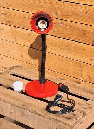 LÁMPARA DE ESCRITORIO FLEXIBLE ROJA