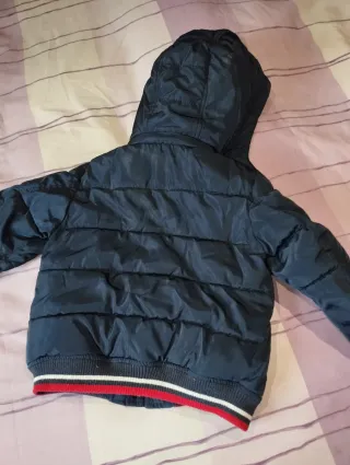 Chaqueta azul niño con capucha
