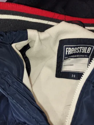 Chaqueta azul niño con capucha