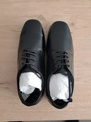 Zapatos negros talla 42 nuevos