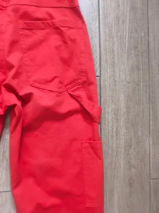 Vaqueros cargo rectos Zara rojos