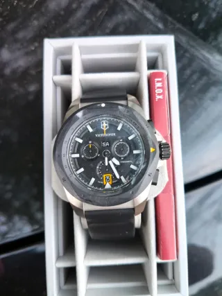 Reloj Victorinox I.N.O.X. Chrono Negro